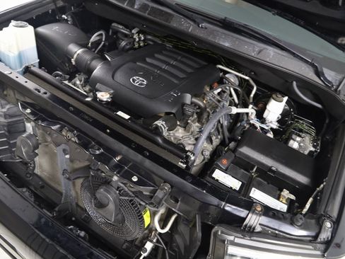 Used 2021 Toyota Sequoia Platinum image 19