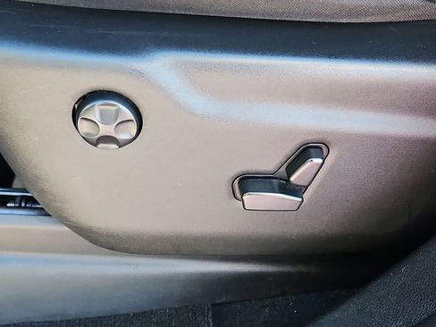 Used 2023 Dodge Durango GT image 19