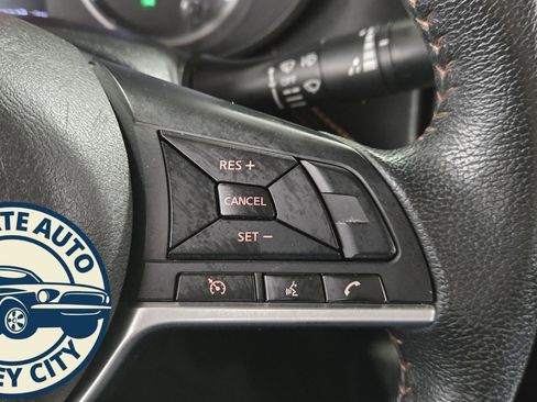 Used 2020 Nissan Versa SR image 12