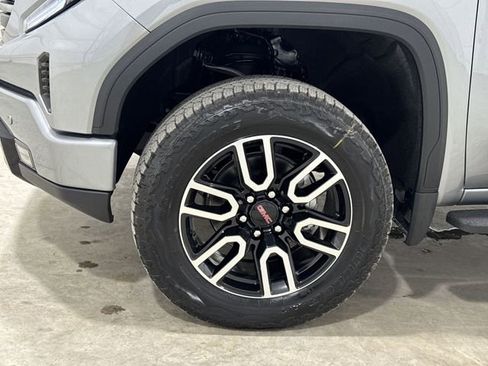 New 2026 GMC Sierra 1500 AT4 w/ AT4 Premium Package AWD/4WD image 34