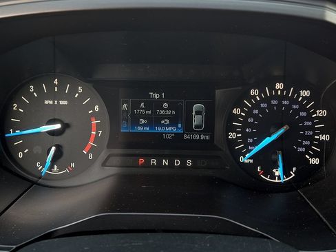 Used 2019 Ford Edge SE FWD image 18