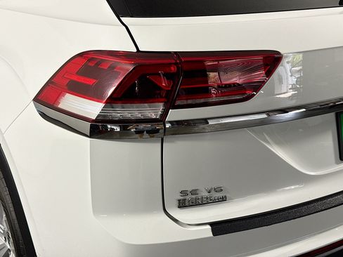 Used 2021 Volkswagen Atlas Cross Sport SE w/ Panoramic Sunroof Package AWD/4WD image 36