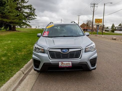 Used 2020 Subaru Forester Premium AWD/4WD image 2