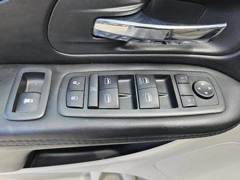 Used 2019 Dodge Grand Caravan SE w/ Power Convenience Group I FWD image 30