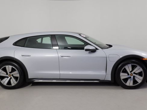 Used 2023 Porsche Taycan 4 Cross Turismo image 9