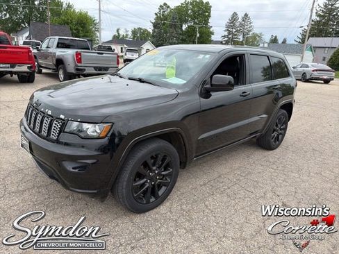 Used 2018 Jeep Grand Cherokee Altitude AWD/4WD image 8