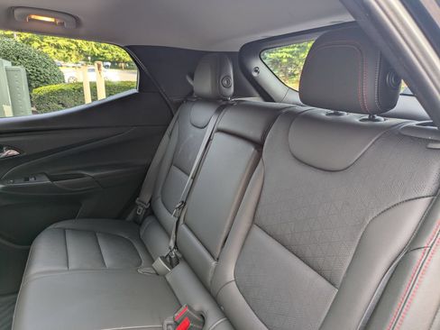 Used 2023 Chevrolet Bolt EUV Premier w/ Sun & Sound Package FWD image 13