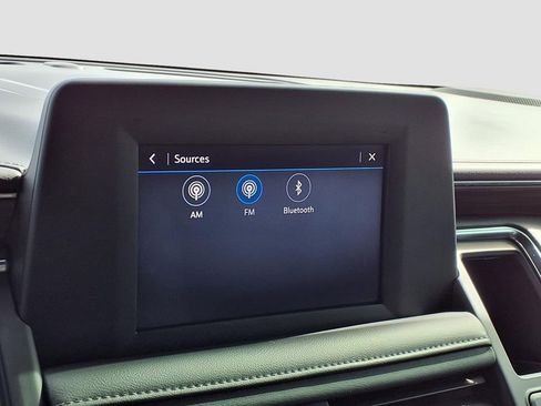 Used 2021 Chevrolet Suburban LS image 26