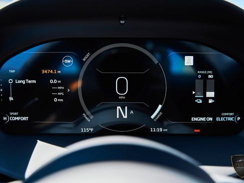 Used 2025 McLaren Artura RWD image 69