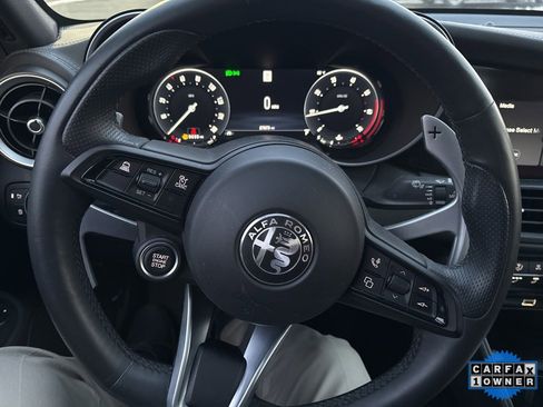 Used 2024 Alfa Romeo Giulia Veloce image 11