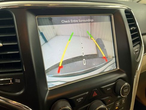 Used 2015 Jeep Grand Cherokee Limited image 10