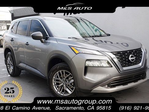 Used 2023 Nissan Rogue S image 1