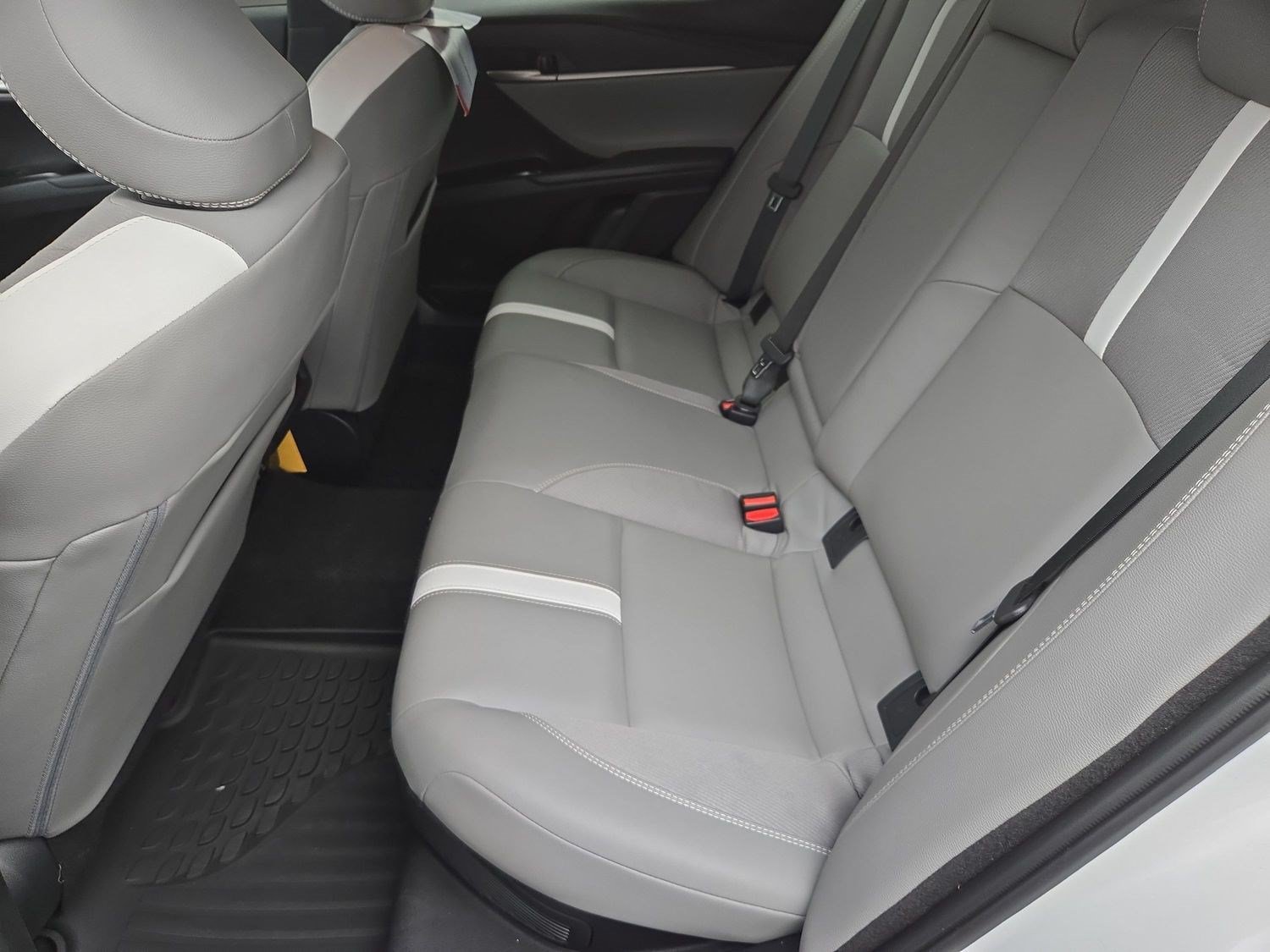 Certified 2025 Toyota Camry SE FWD image 17