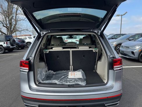 Used 2025 Volkswagen Atlas SE w/ Panoramic Sunroof Package AWD/4WD image 15