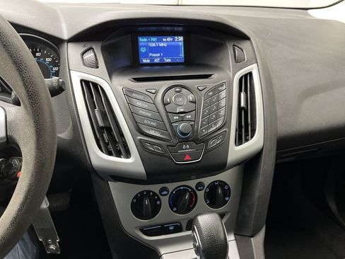 Used 2014 Ford Focus SE image 5