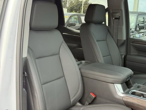 Used 2026 GMC Sierra 1500 SLT w/ SLT Premium Package image 21