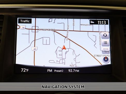 Used 2019 Nissan Armada SV image 3