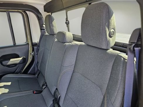 New 2025 Jeep Gladiator Sport image 34