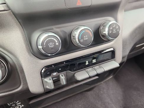 Used 2024 RAM 2500 Tradesman w/ Chrome Appearance Group image 29