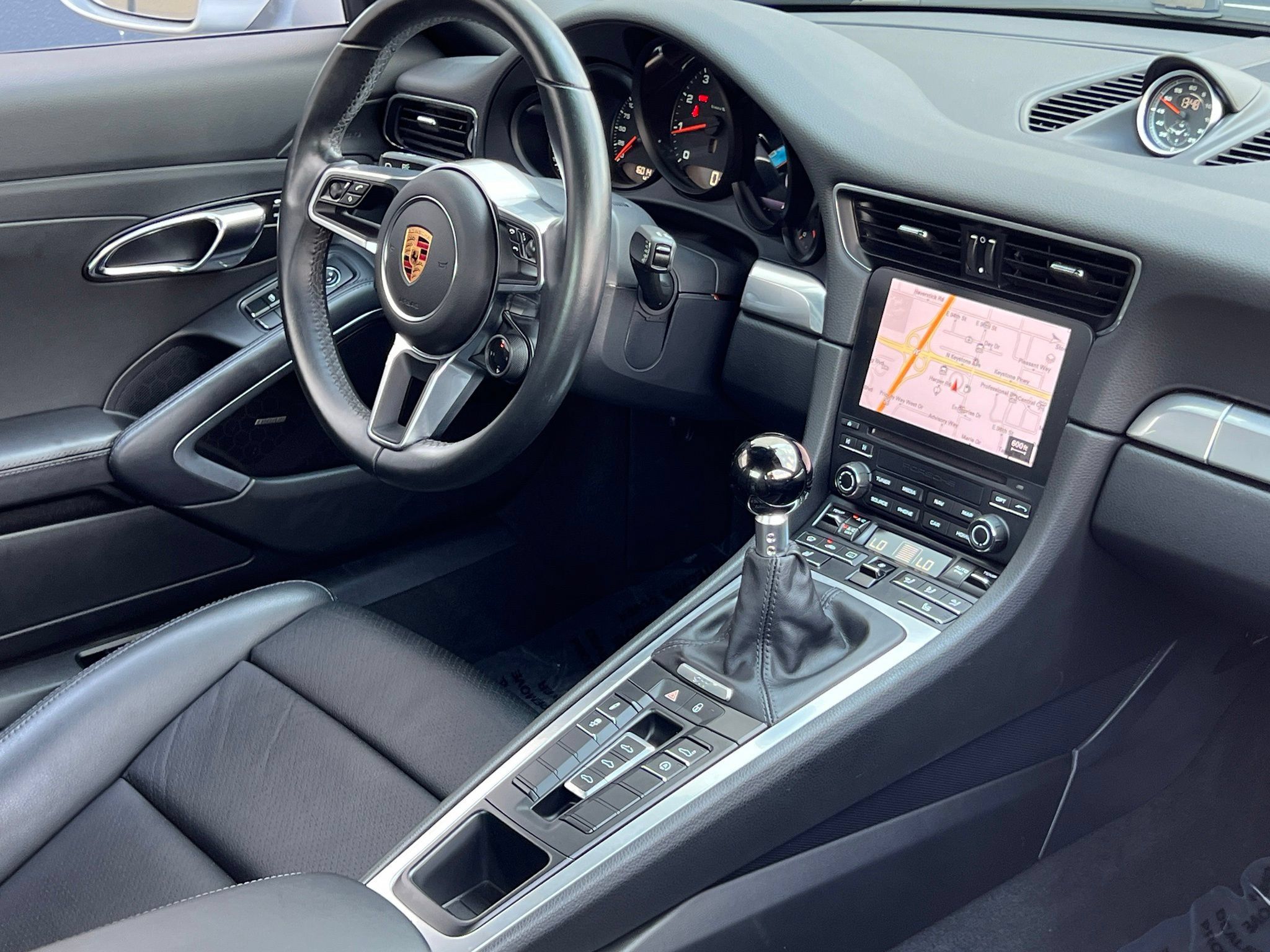 Used 2017 Porsche 911 Carrera image 16