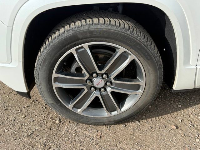 Used 2017 GMC Acadia Denali w/ Technology Package AWD/4WD image 10