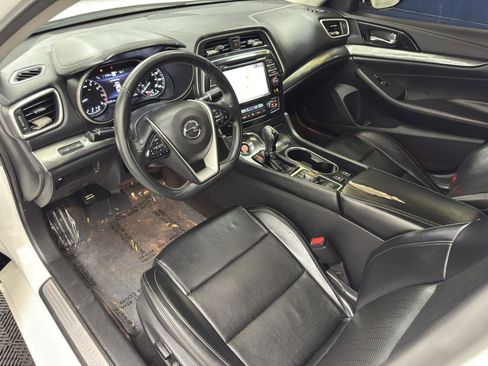Used 2022 Nissan Maxima SV w/ Floor Mat Group FWD image 17