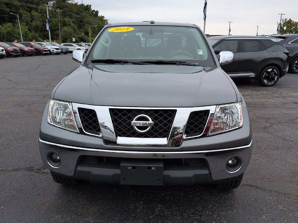 Used 2019 Nissan Frontier SL AWD/4WD image 3