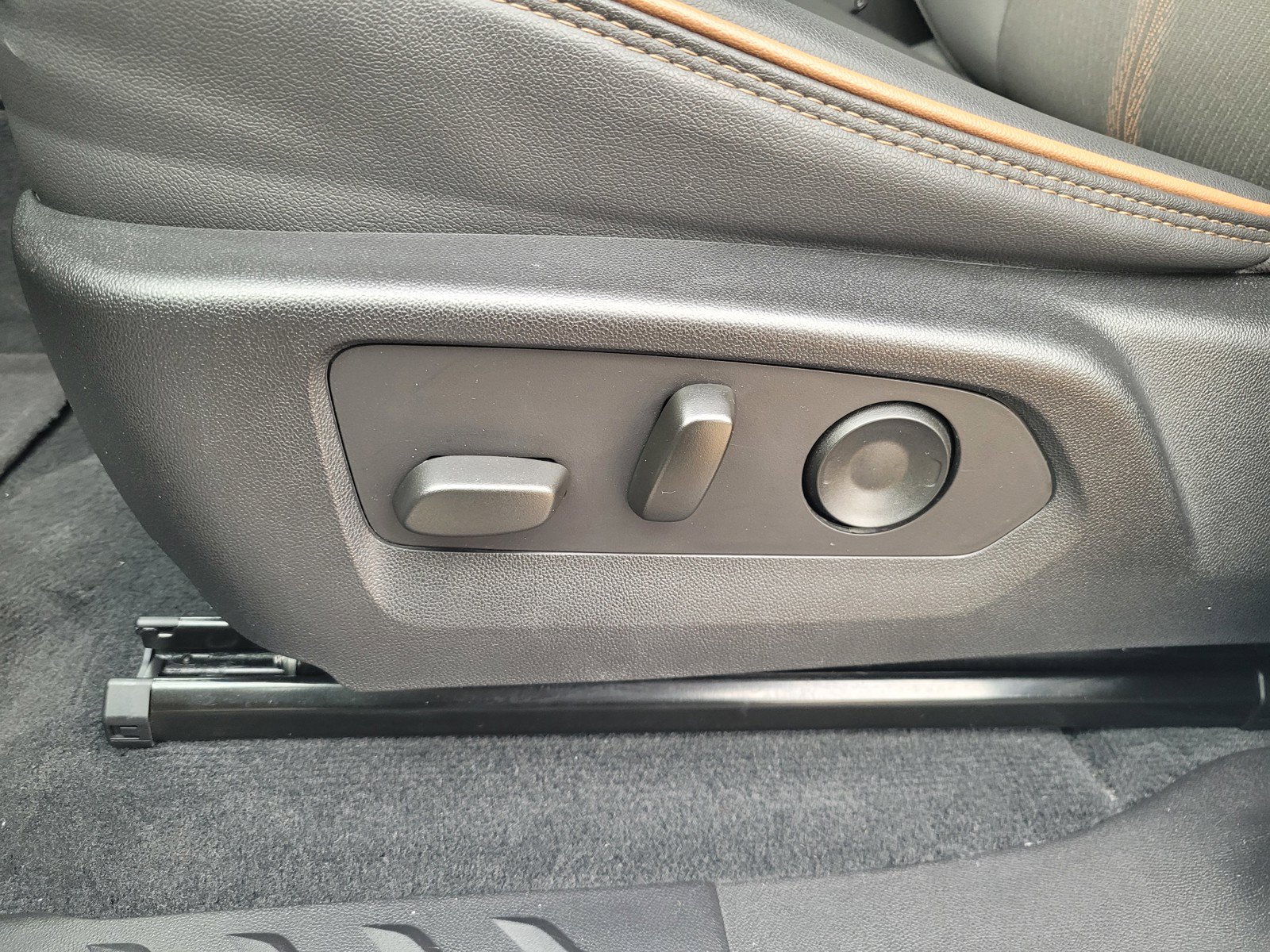 Used 2023 GMC Canyon AT4 AWD/4WD image 10