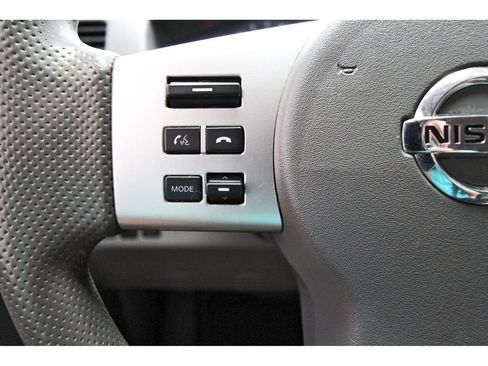 Used 2018 Nissan Frontier SV RWD image 7