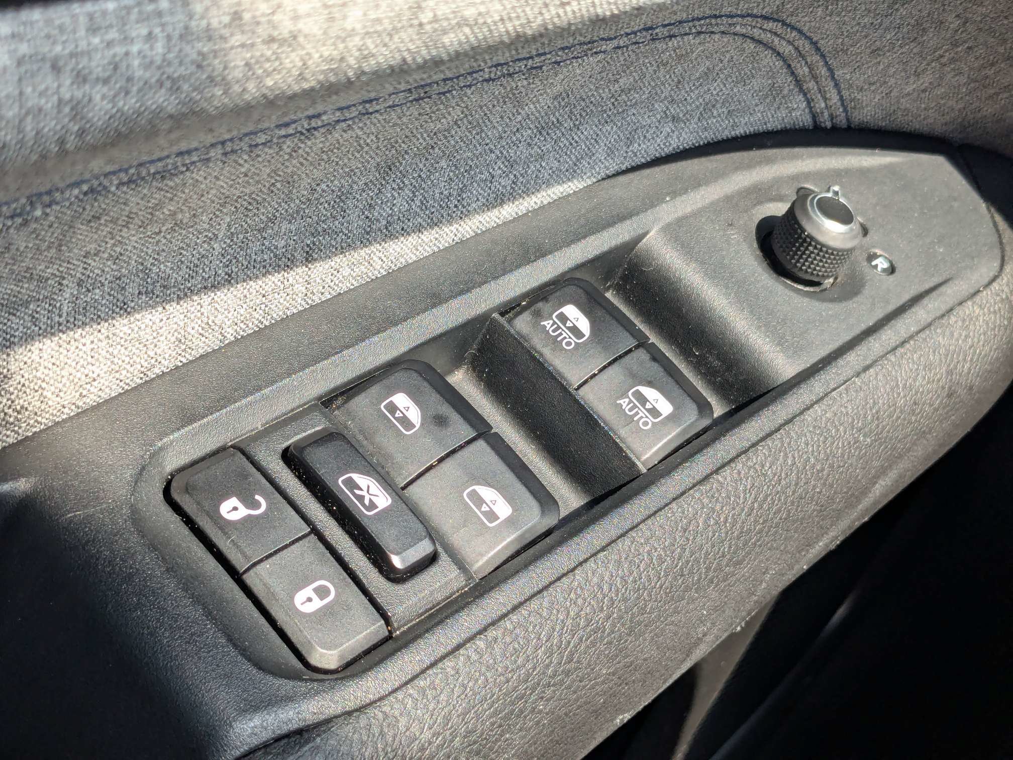 Used 2024 Jeep Compass Latitude AWD/4WD image 23