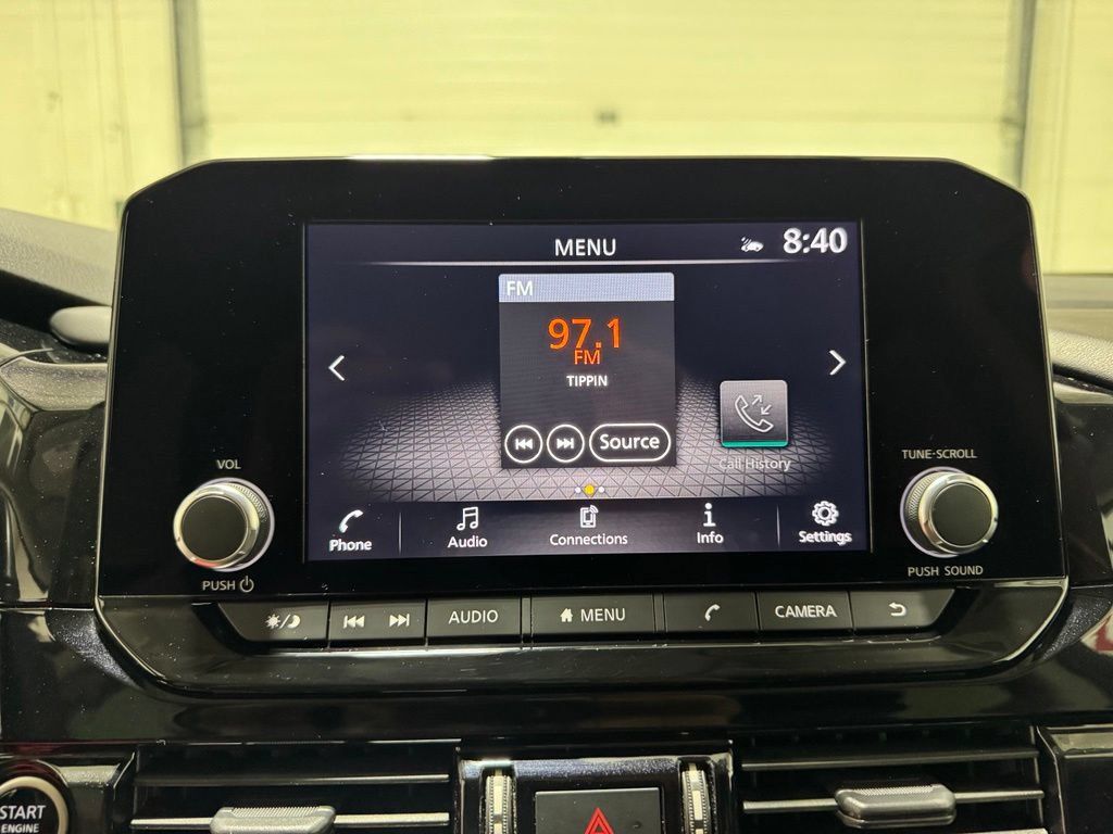 Used 2023 Nissan Pathfinder SV FWD image 16