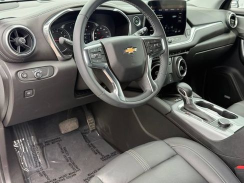 Used 2024 Chevrolet Blazer LT w/ Sound & Technology Package FWD image 13