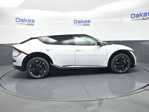 New 2026 Kia EV6 Wind AWD/4WD image 9