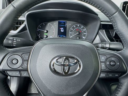 Used 2025 Toyota Corolla SE image 16