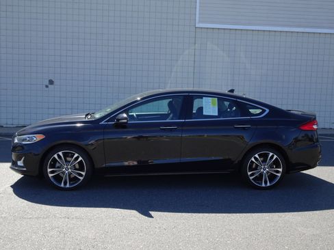 Used 2020 Ford Fusion Titanium image 4