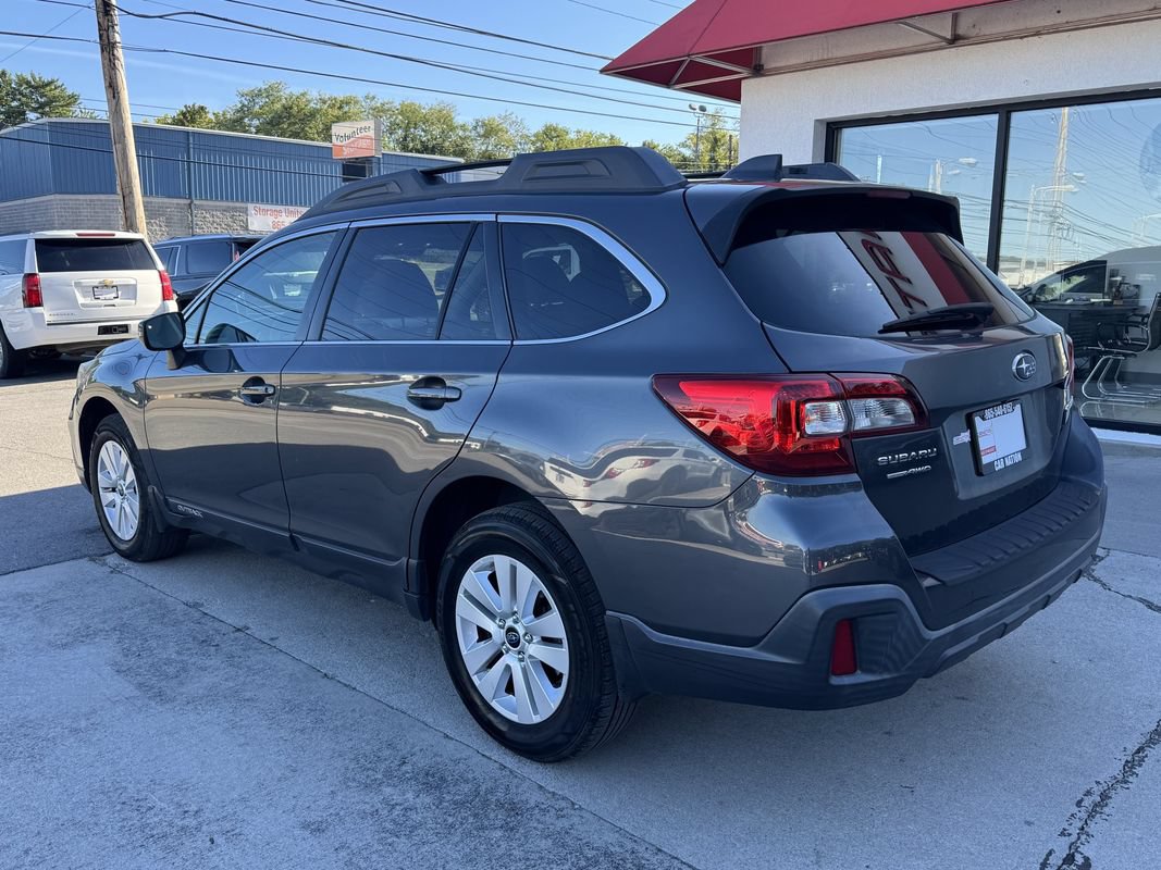 Used 2018 Subaru Outback 2.5i Premium AWD/4WD image 4