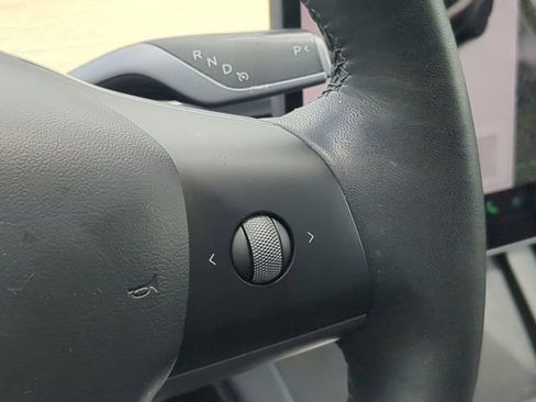 Used 2022 Tesla Model Y Performance AWD/4WD image 30
