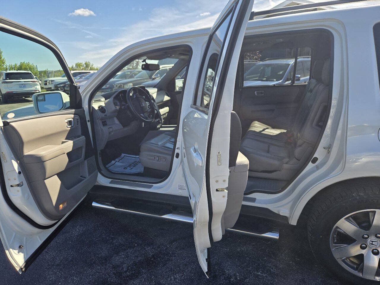 Used 2015 Honda Pilot Touring image 18