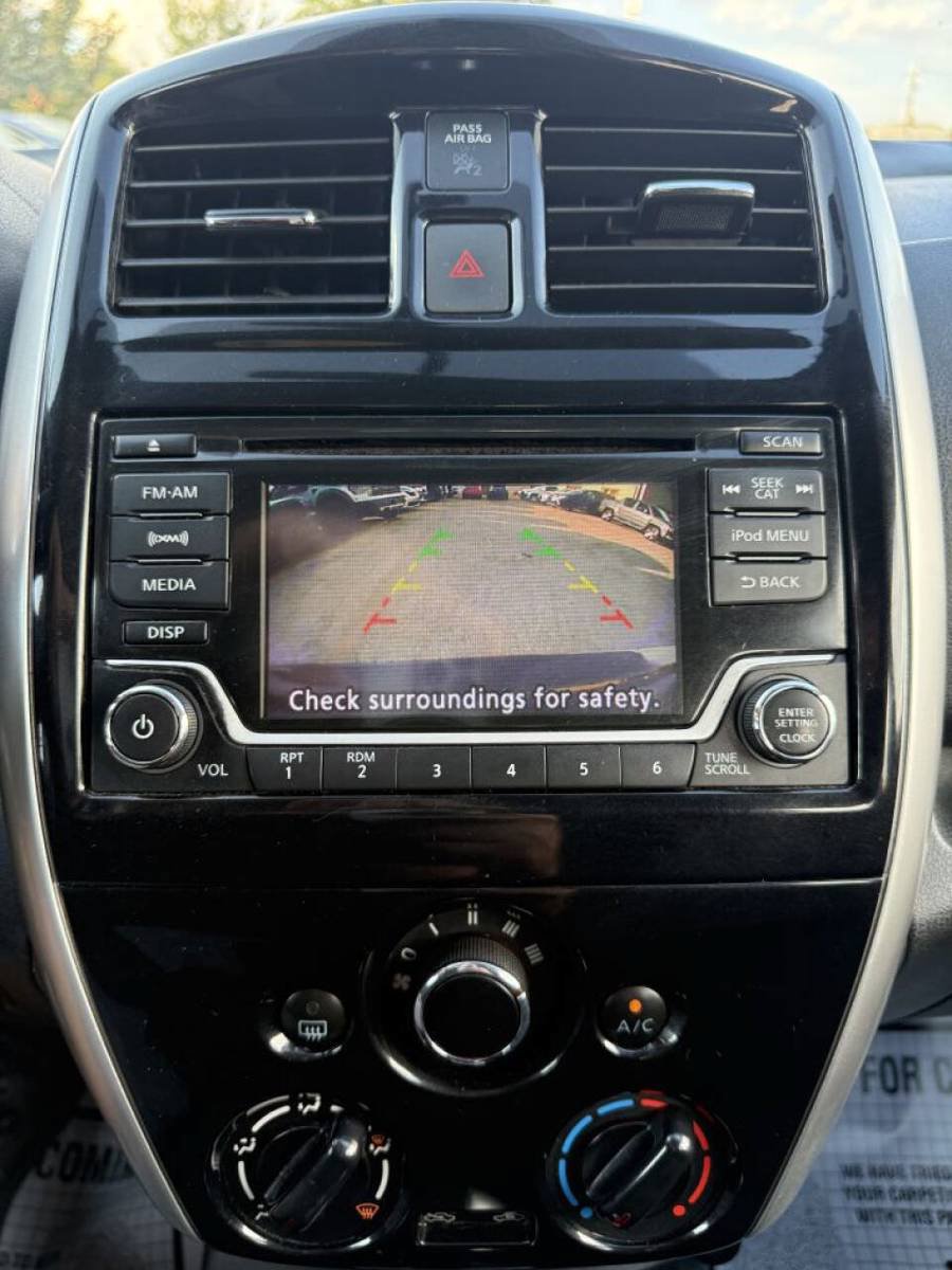 Used 2018 Nissan Versa Note SV FWD image 18