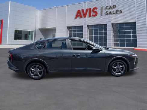 Used 2025 Kia K4 FWD image 5