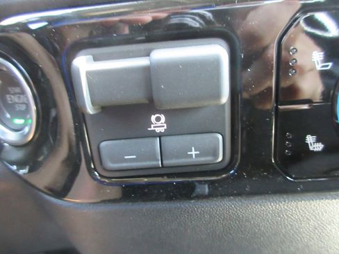 New 2026 GMC Sierra 2500 SLE w/ SLE Value Package; AWD/4WD image 20