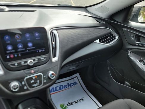 Used 2019 Chevrolet Malibu LS image 21