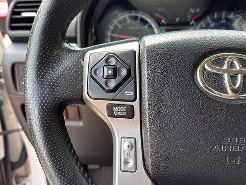 Used 2018 Toyota 4Runner SR5 Premium AWD/4WD image 22