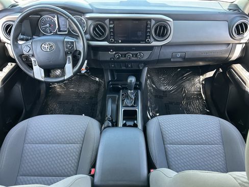 Used 2020 Toyota Tacoma SR5 RWD image 13
