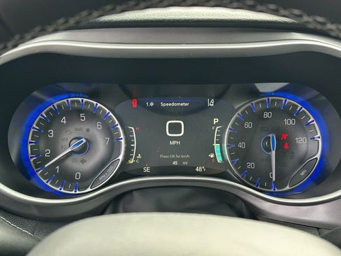 New 2026 Chrysler Pacifica Select AWD/4WD image 7