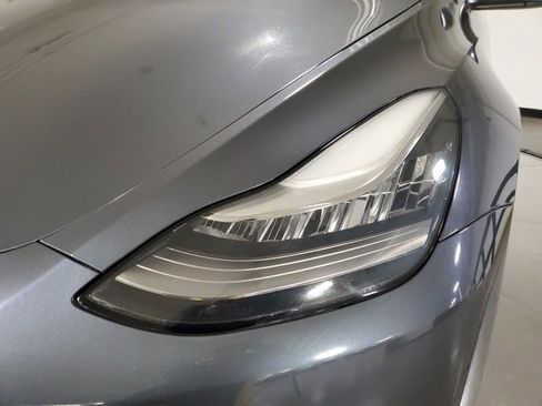 Used 2020 Tesla Model Y Long Range image 29