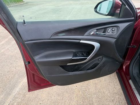 Used 2017 Buick Regal Sport Touring FWD image 13