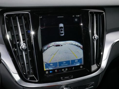 Used 2025 Volvo S60 B5 Core image 29