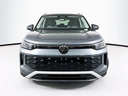 New 2025 Volkswagen Tiguan S image 5