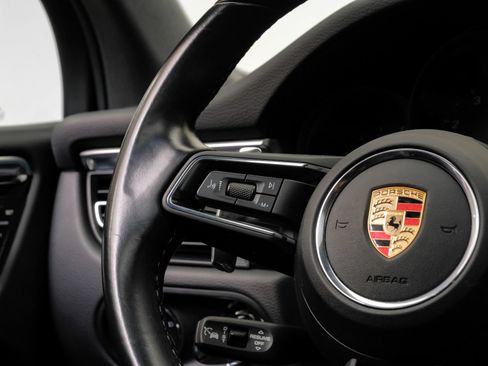 Used 2023 Porsche Macan w/ Premium Package Plus AWD/4WD image 20